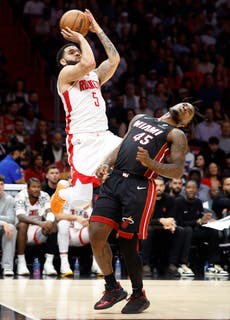 Rockets vencen 102-98 al Heat e hilvanan su novena victoria consecutiva