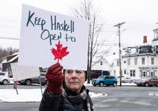 Decisión de EEUU de limitar el acceso canadiense a biblioteca fronteriza genera controversia