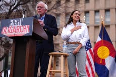 Alexandria Ocasio-Cortez busca ampliar su atractivo dentro de la base demócrata