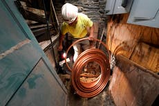 Infraestructura de EEUU mejora con fondos de Biden, pero aún queda mucho por hacer