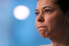 Investigadores en incertidumbre mientras Columbia cede ante Trump para recuperar fondos federales