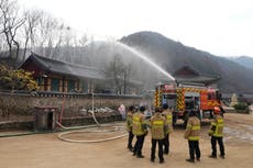 Corea del Sur lucha para contener incendios forestales masivos mientras cifra de muertos sube a 26