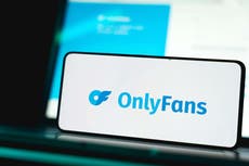 Agentes del IRS revisarán videos de OnlyFans para determinar exención de propinas