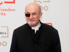 Salman Rushdie revela la habilidad de IA que podría “arruinar” a los escritores