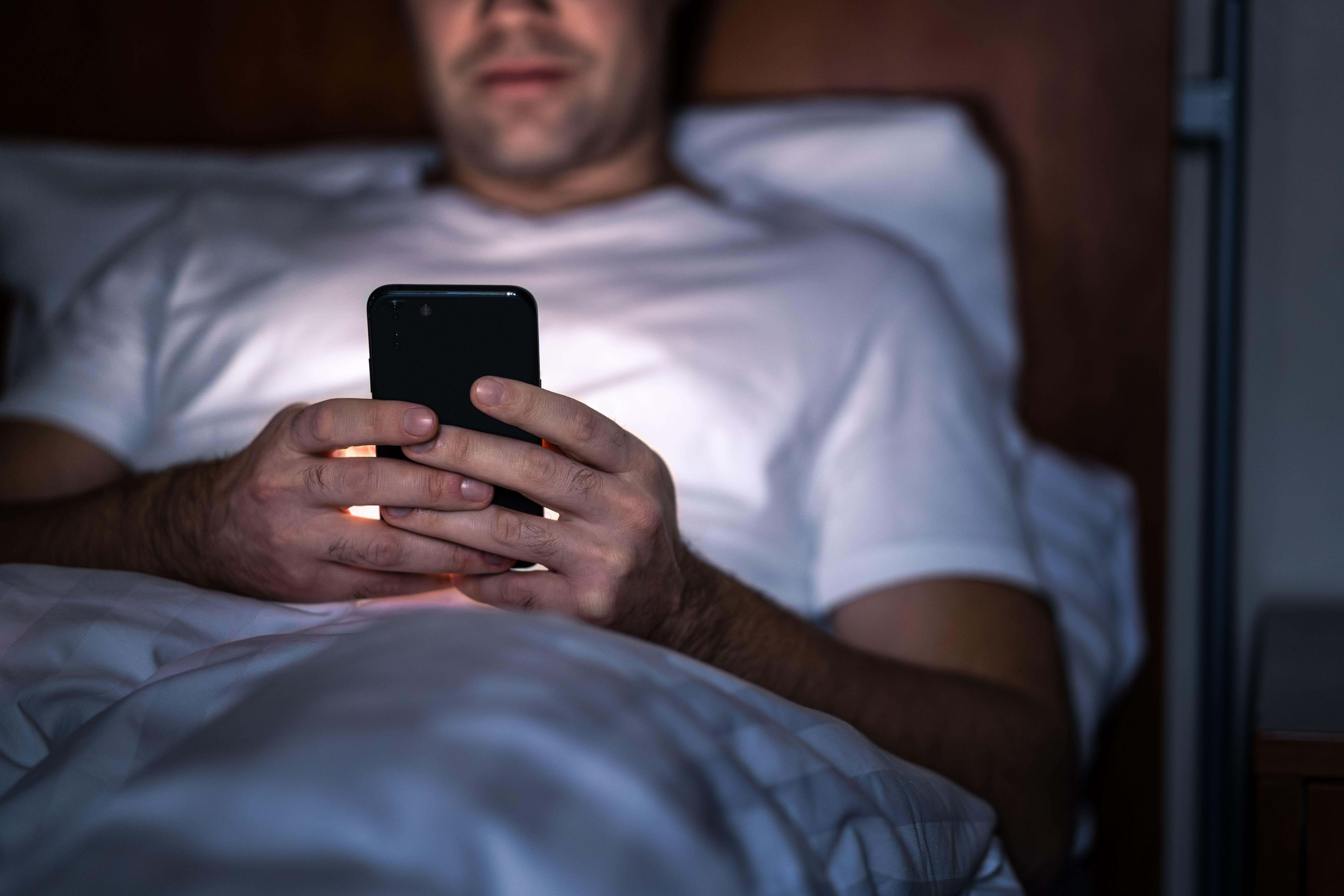 Los investigadores observaron que los cambios se manifestaban incluso en personas jóvenes y saludables, con solo unas cuantas noches de sueño deficiente