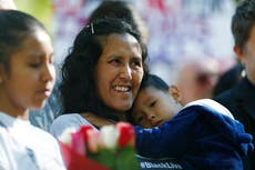 Jueza federal de EEUU sopesará liberar a activista migratoria que se refugió en iglesias