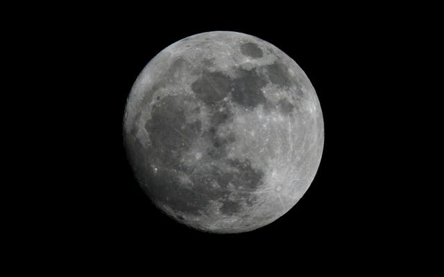 <p>EE. UU. quiere instalar un reactor nuclear en la Luna en los próximos diez años, según el jefe de la NASA</p>