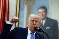 Trump exige medidas más drásticas y considera un impuesto universal