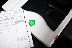 Orden de Trump genera confusión antes de las próximas elecciones federales