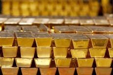 Precio del oro alcanza nuevo récord mientras la ansiedad se apodera de los mercados
