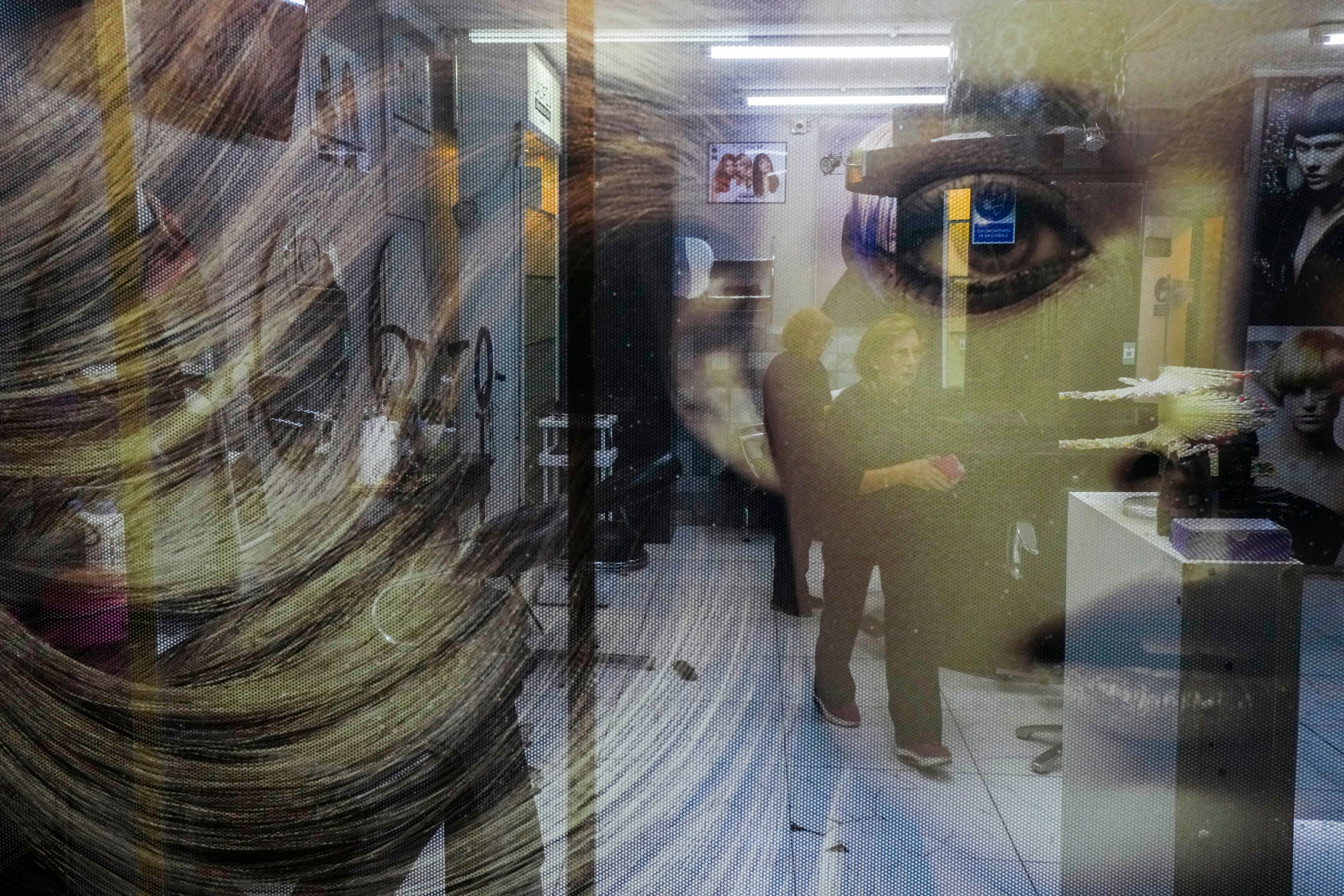 Radiografía de la belleza en Chile: sólo un 12% se siente reflejado por los estándares mediáticos