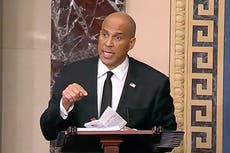 Cory Booker rompe récord con discurso maratónico en Senado de EEUU