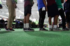 Jueza federal ordena al gobierno de Trump restaurar la asistencia legal a niños migrantes