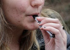 Corte Suprema de EEUU apoya agencia de medicamentos en disputa sobre productos de vapeo