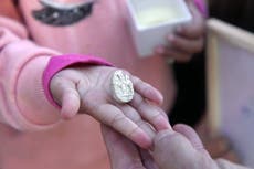 Niña descubre por accidente un antiguo amuleto de 3.800 años de antigüedad