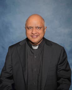 Sacerdote católico es asesinado a balazos en su rectoría parroquial en el noreste de Kansas