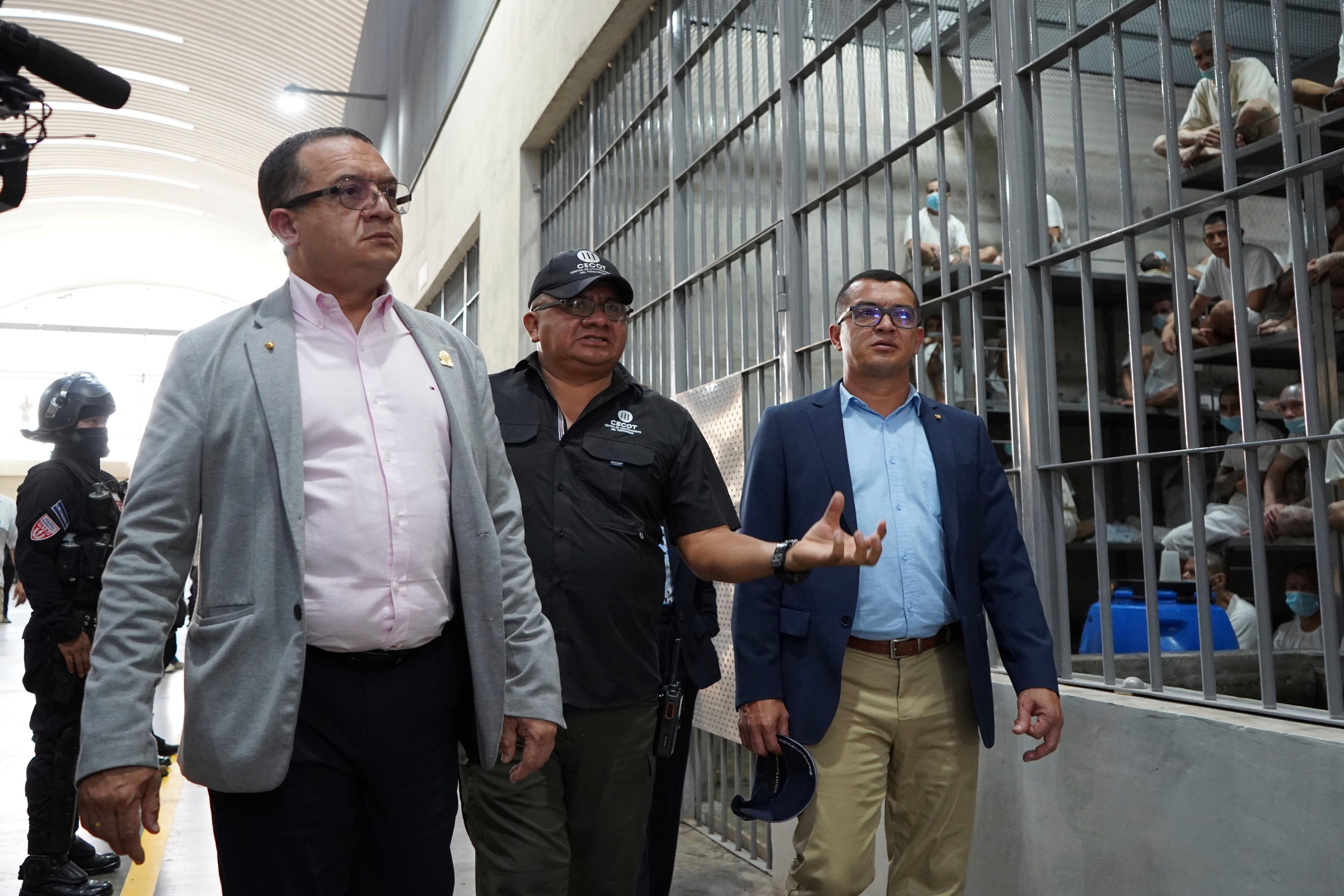 Costa Rica busca replicar la política de mano dura de Bukele en El Salvador ante nivel de crímenes