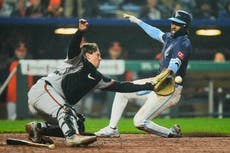 Reales vencen 8-2 a Orioles con tres impulsadas cada uno entre Maikel García y Vinnie Pasquantino