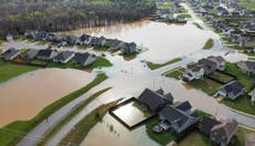 Intensas lluvias e inundaciones azotan el sur y el centro-norte de EEUU