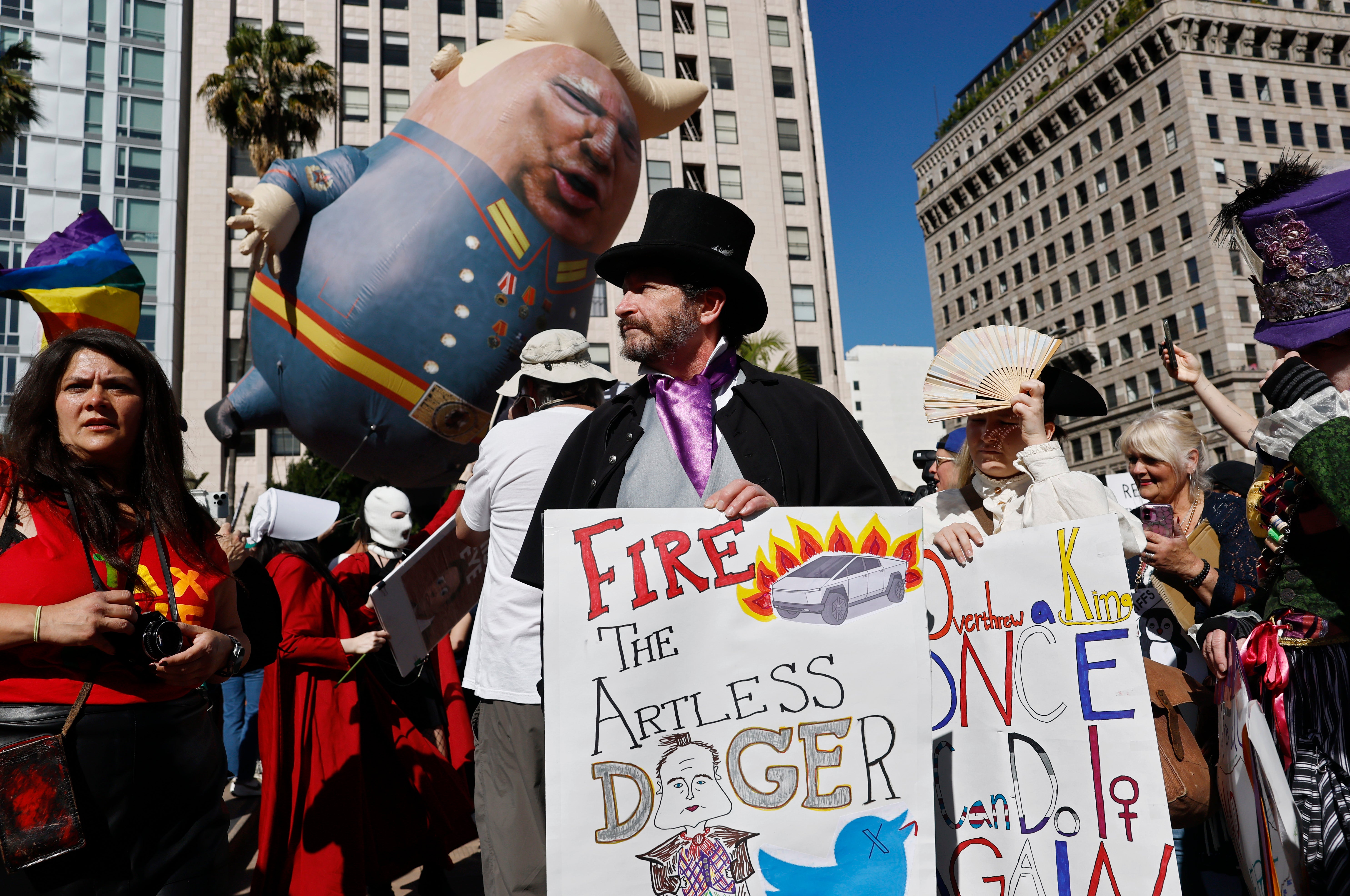 Los mejores carteles de las protestas en contra del Gobierno de Trump