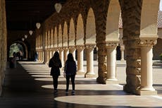 Universidades de EEUU dicen que se están revocando las visas de algunos estudiantes internacionales