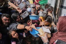 Ataques israelíes matan a 25 en Gaza mientras Corte Suprema examina casos de Shin Bet