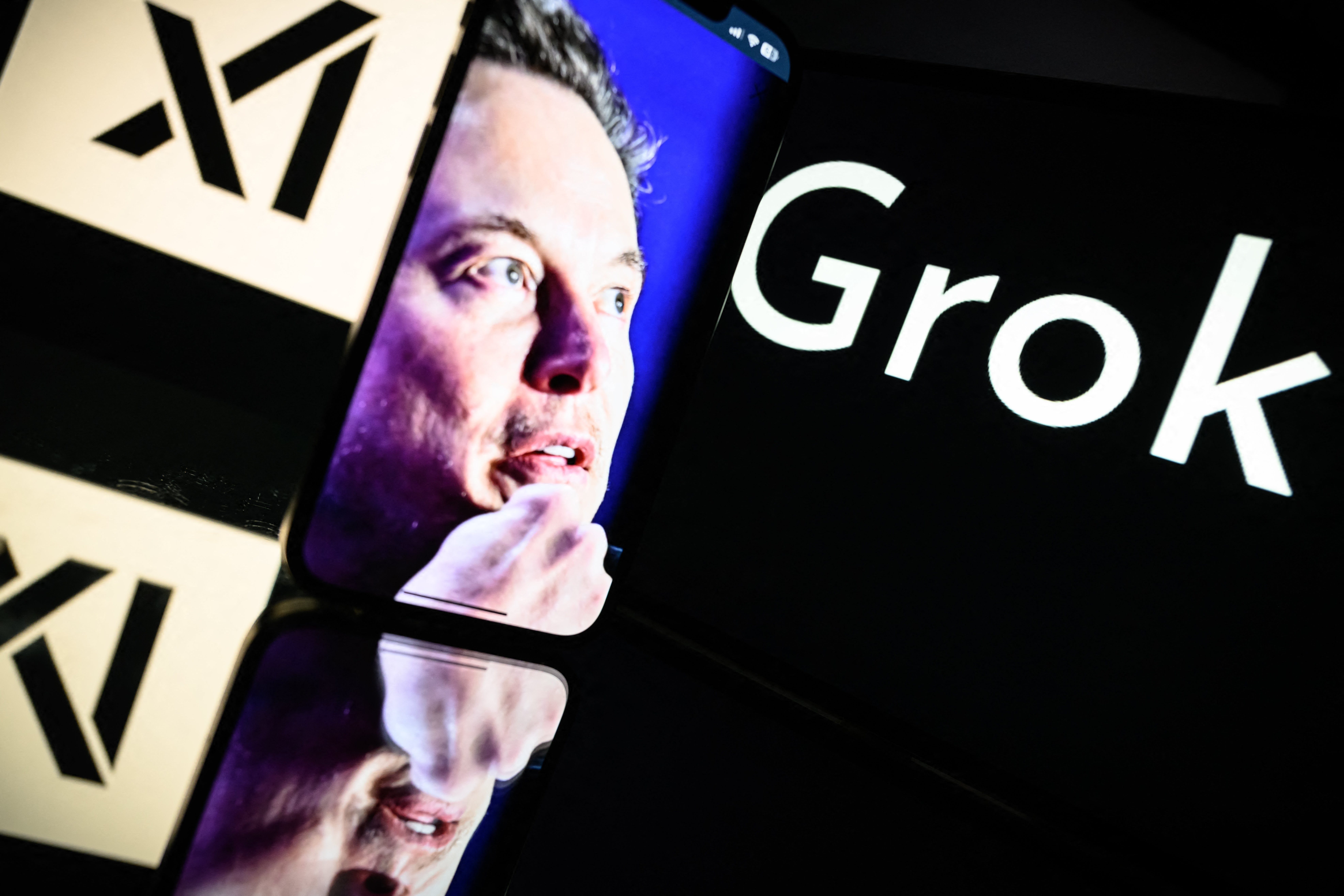 El chatbot Grok IA de Elon Musk pierde el control y despotrica sobre un ...