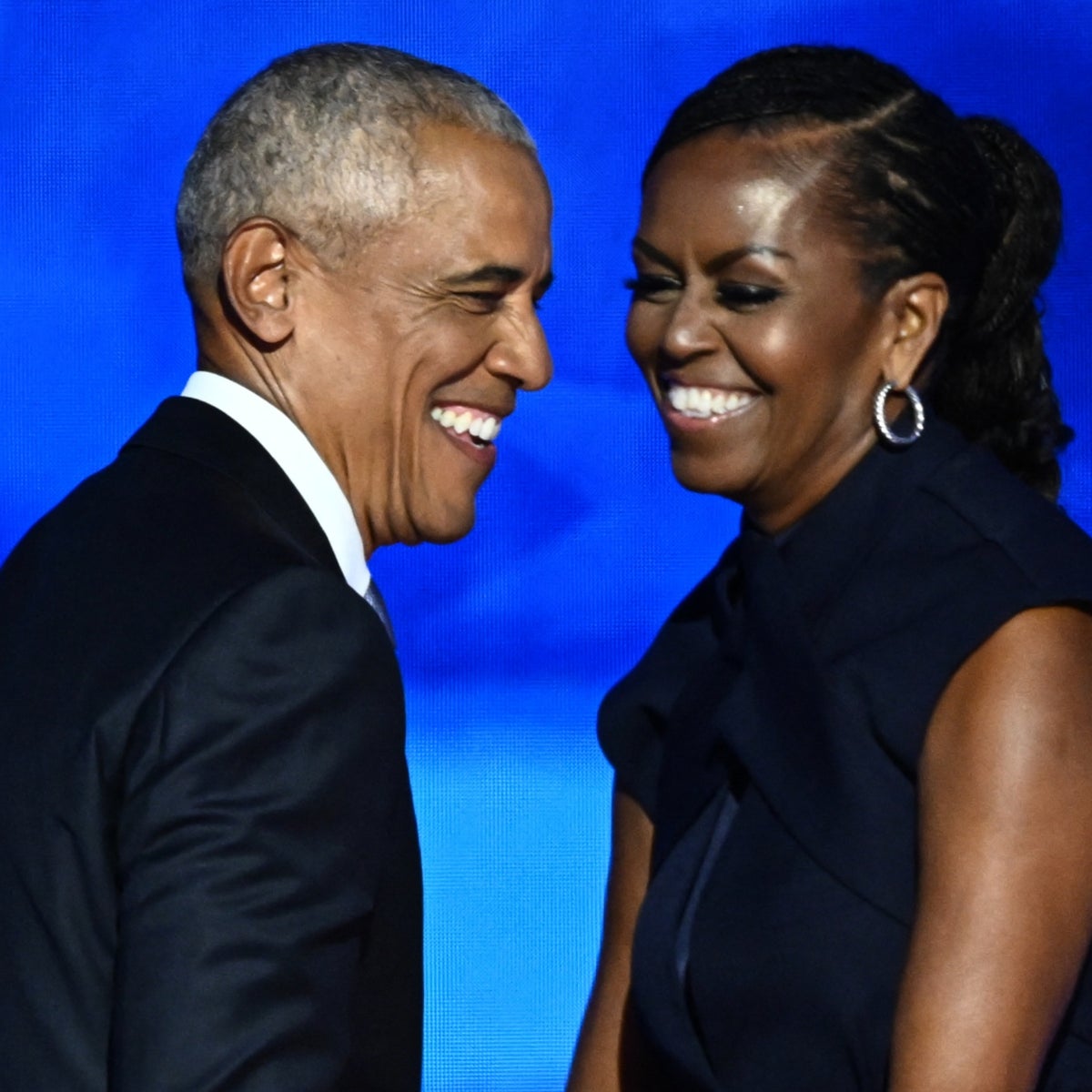 Los consejos de Barack Obama sobre el amor, en el nuevo pódcast de Michelle  | Independent Español, image size:1200x1200