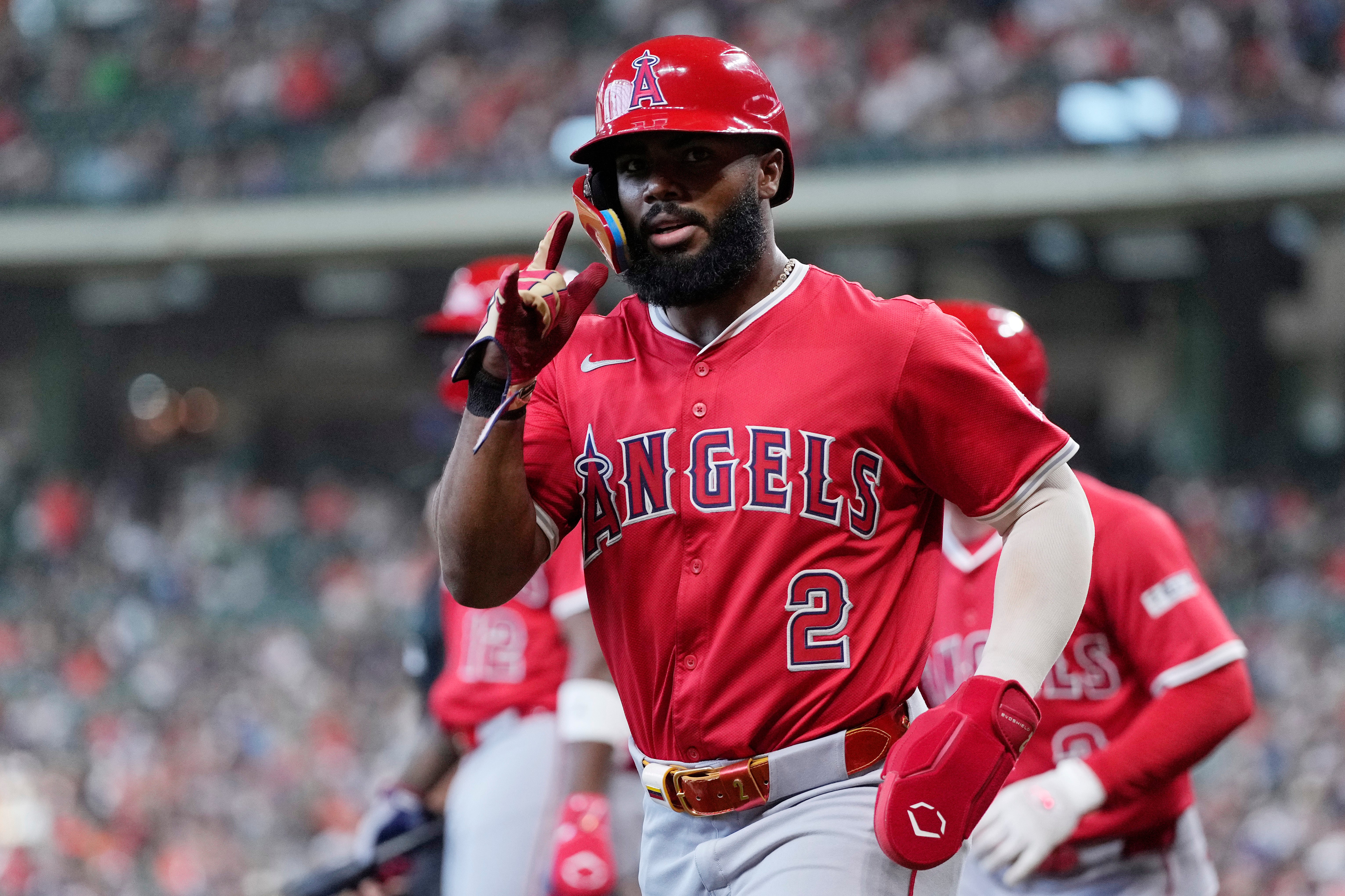 ANGELINOS-ASTROS