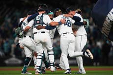 Marineros logran 2 racimos de 4 carreras y doblegan 9-2 a Rangers