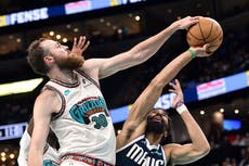 Lamar Stevens establece récord con 31 puntos en victoria de Grizzlies 132-97 sobre Mavericks