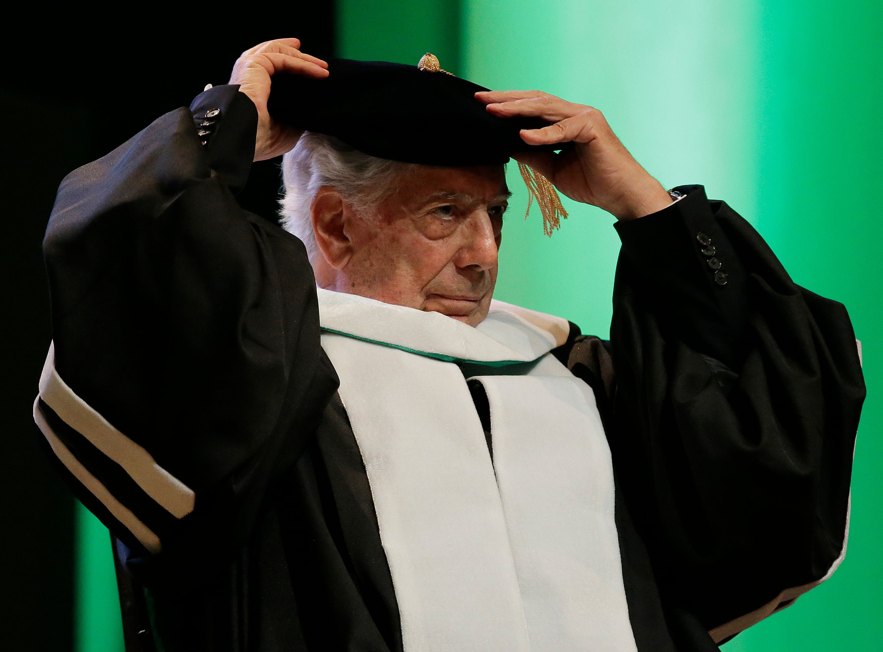 MARIO VARGAS LLOSA-DECESO