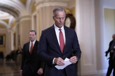 Complicada relación entre Trump y líder de republicanos en el Senado