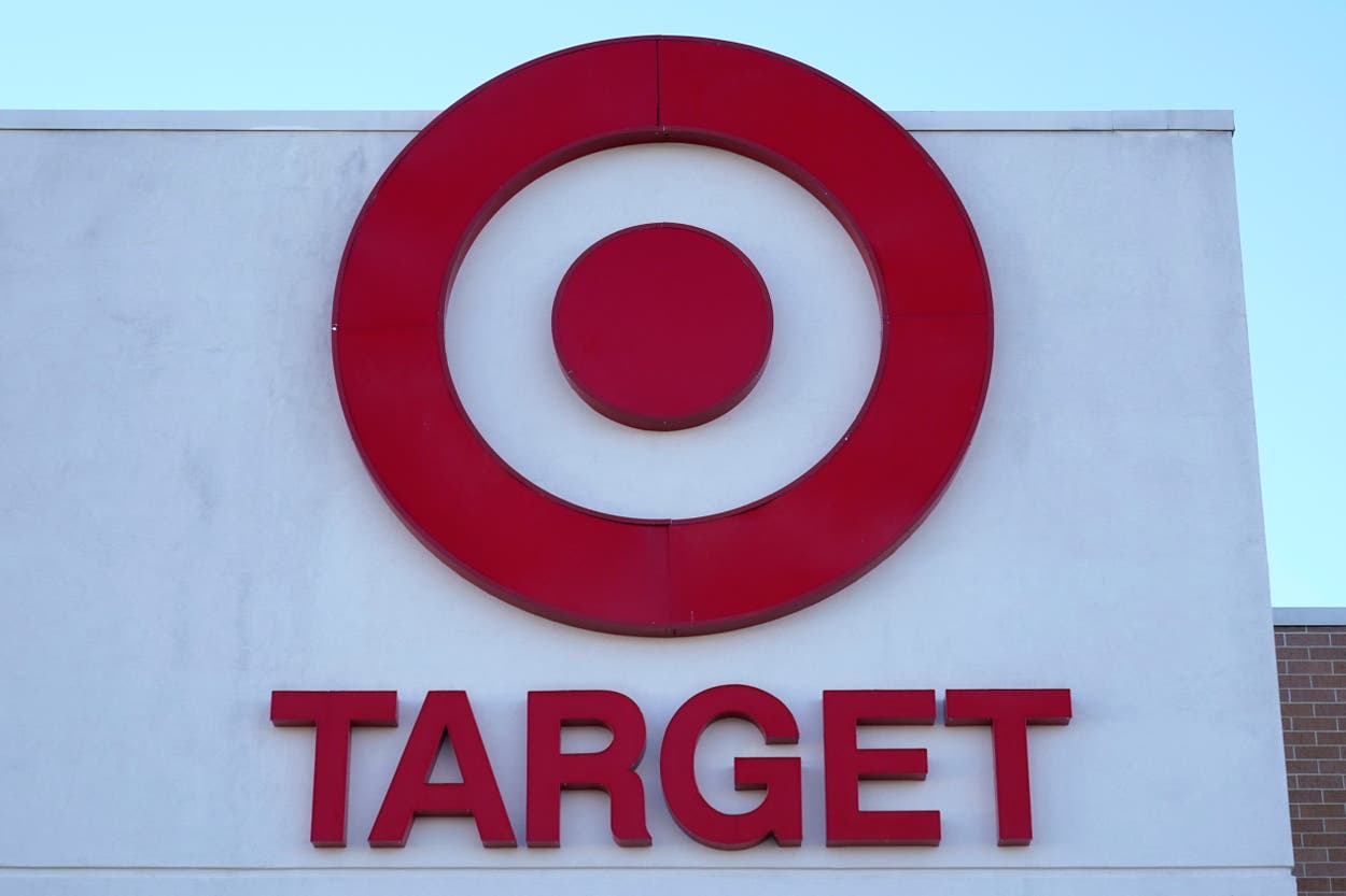 Target Inclusion Logo El CEO de Target se reunirá con el reverendo Al Sharpton tras eliminar ...