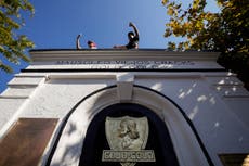Silencio en el Monumental: Colo Colo celebra discreto centenario marcado por la violencia y el duelo