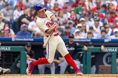 Los Phillies resisten tras seis carreras de Miami en el noveno y vencen a los Marlins 11-diez