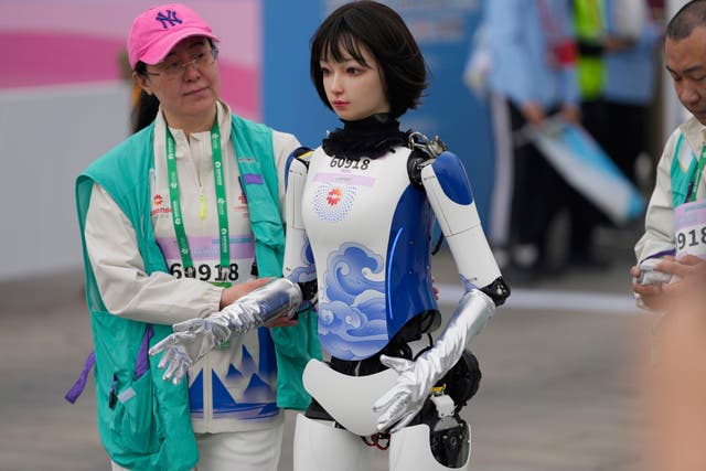 CHINA-CARRERA DE ROBOTS