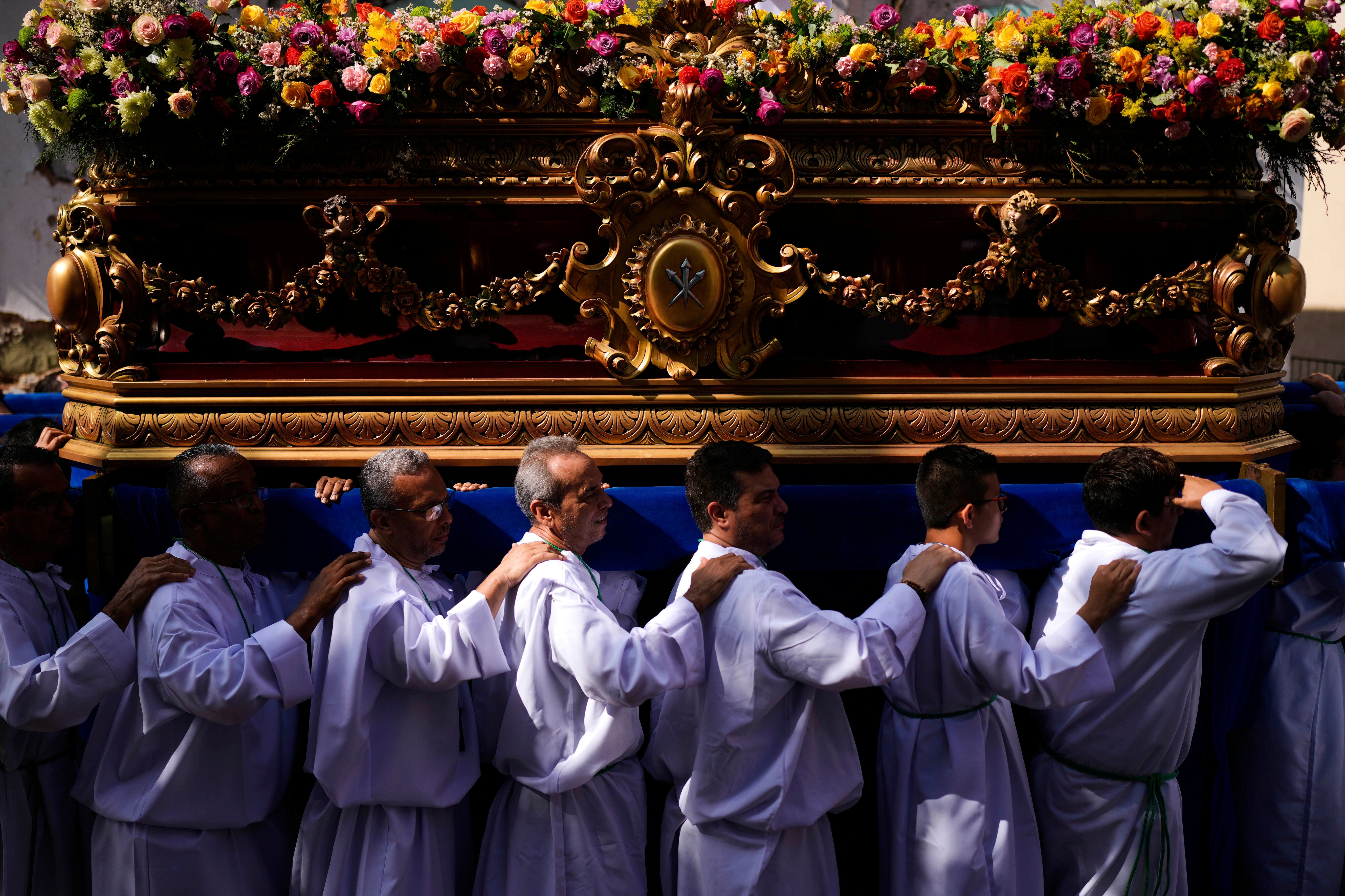PASCUA EN EL MUNDO-FOTOGALERÍA