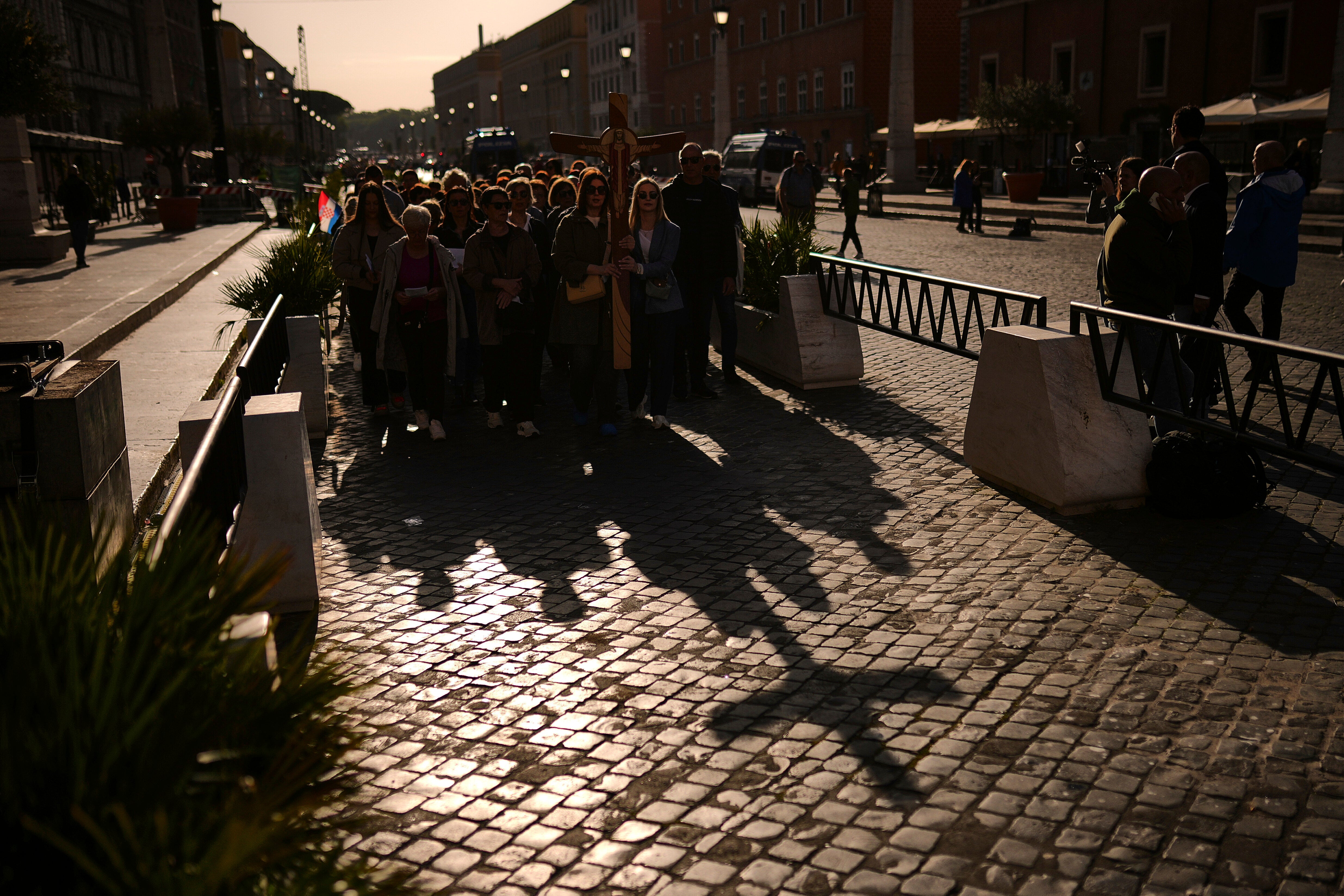 REP-GEN VATICANO-PAPA REACCIONES-FOTOS