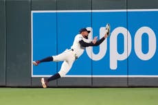 Atrapada de Buxton en la 9ª asegura victoria de Mellizos, 4-2 sobre Medias Blancas