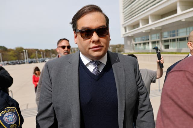 <p>El excongresista George Santos fue condenado a 87 meses de prisión, exactamente el tiempo que solicitaron los fiscales federales</p>