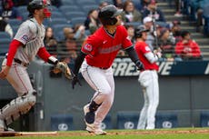 Sencillo de Steven Kwan en la 6ta da triunfo a Guardianes 5-4 sobre Medias Rojas en primer juego