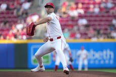 Martínez lanza seis brillantes entradas y los Rojos vencen 3-1 a Cardenales