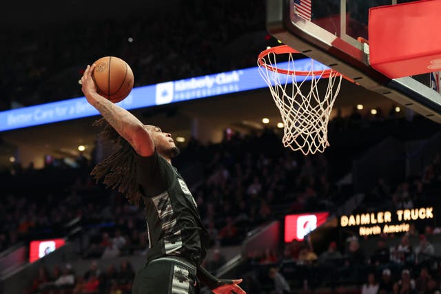 SPURS TRAIL BLAZERS