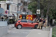 Cinco heridos cuando hombre mayor pierde control de su auto en Dinamarca