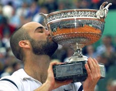 Andre Agassi debuta con victoria en su debut profesional de pickleball con Anna Leigh Waters