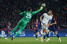 Inter: Lautaro Martínez salió lesionado al descanso en semifinal de Champions en Barcelona