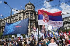 Protestas en Serbia para conmemorar seis meses desde colapso de marquesina