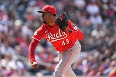 Rojos envían al cerrador en apuros Alexis Díaz a Triple-A