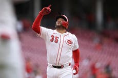 Jonrón de dos carreras de José Trevino impulsa victoria 9-1 de Rojos ante Cardenales